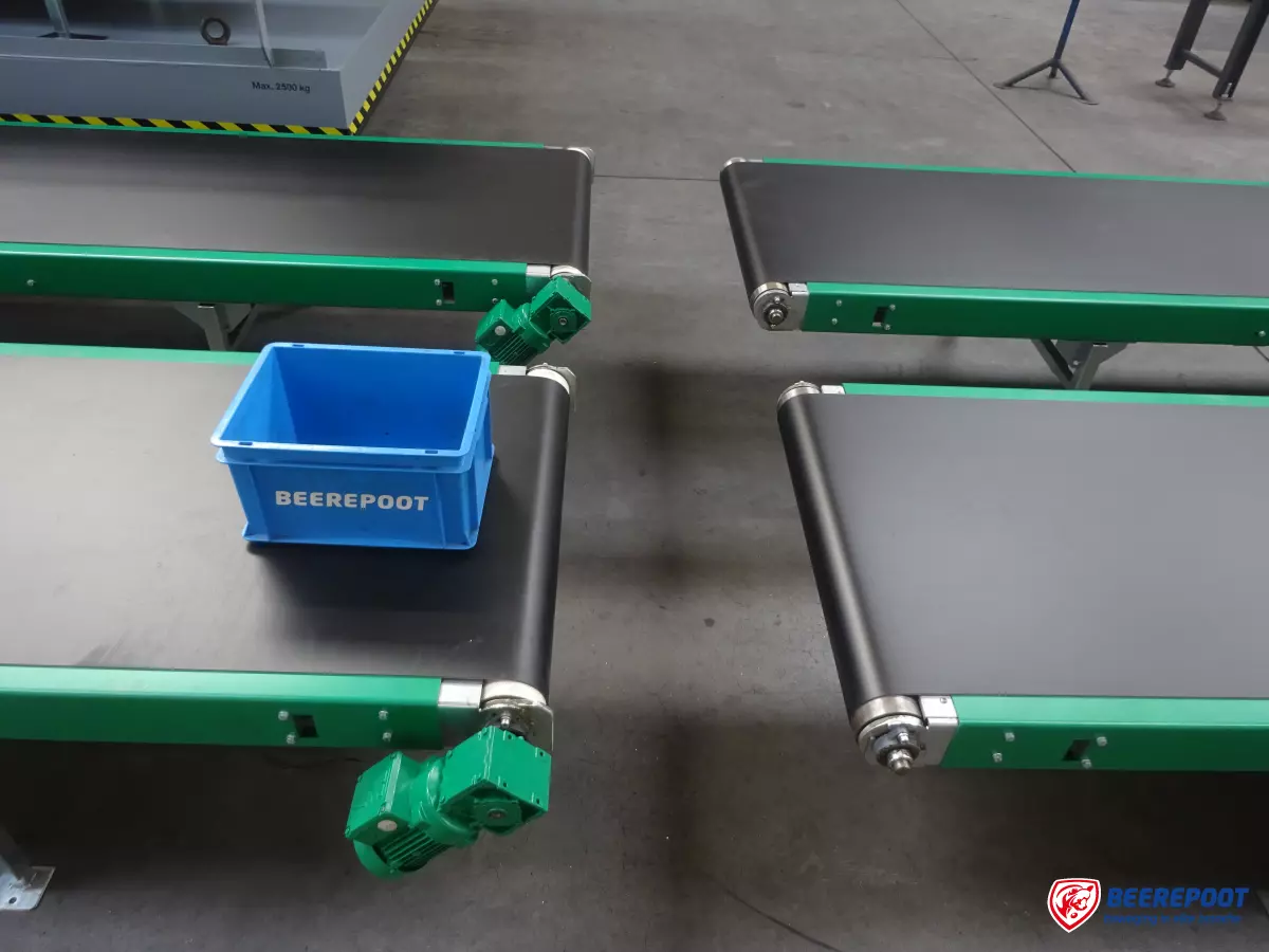Vlakke transportbanden